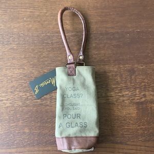 ⭐️Water bottle carrier